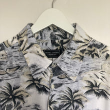 Charger l'image dans la galerie, Chemise hawaïenne à motifs (2XL)
