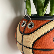 Charger l'image dans la galerie, pot-de-fleurs-ballon-de-basket-molten-plante-vase-basketball-planter