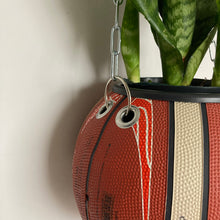Charger l'image dans la galerie, pot-de-fleurs-ballon-de-basket-plante-vase-basketball-planter-molten