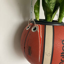 Charger l'image dans la galerie, pot-de-fleurs-ballon-de-basket-vase-basketball-planter-molten