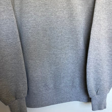 Charger l'image dans la galerie, pull-vintage-homme-gris