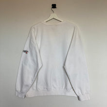 Charger l'image dans la galerie, sweat-vintage-de-noel-blanc-homme-90s-made-in-usa