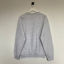 Charger l'image dans la galerie, sweat-vintage-imprime-gris-homme