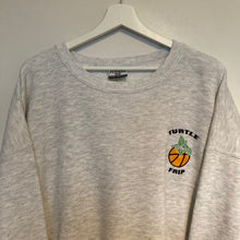 Charger l'image dans la galerie, sweat-vintage-turtle-frip-gris-homme-oversize