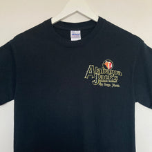 Charger l'image dans la galerie, t-shirt-noir-homme-vintage-imprime-au-dos-multicolore-graphique