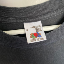 Charger l'image dans la galerie, t-shirt-noir-homme-vintage-imprime-moutain-ski-snow-multicolore