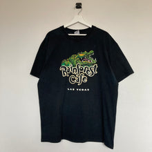 Charger l'image dans la galerie, t-shirt-noir-homme-vintage-imprime-rainforest-cafe-made-in-usa