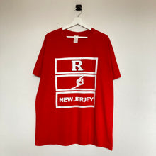 Charger l'image dans la galerie, t-shirt-vintage-homme-rouge-a-imprime