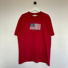 Charger l'image dans la galerie, t-shirt-vintage-homme-rouge-a-imprime-motif-usa