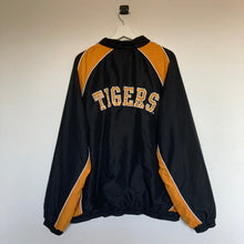 Charger l'image dans la galerie, veste-vintage-americaine-broderie-au-dos