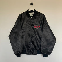 Charger l'image dans la galerie,      veste-vintage-noire-homme-satin-nylon-usa-americaine