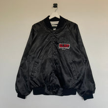 Charger l'image dans la galerie,      veste-vintage-noire-homme-satin-nylon-usa-americaine
