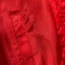 Charger l'image dans la galerie, veste-vintage-rouge-imprime-au-dos-made-in-usa