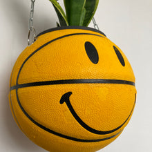 Charger l'image dans la galerie, ballon-de-basket-chinatown-market-decoration-plante
