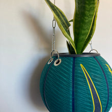 Charger l'image dans la galerie, ballon-de-basket-nike-plante-decoration-originale
