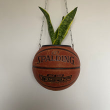 Charger l&#39;image dans la galerie, ballon-de-basket-spalding-nba-deco-basketball-decoration-pot-de-fleurs-2
