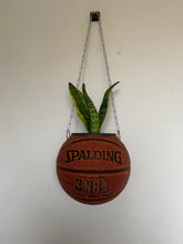 Charger l&#39;image dans la galerie, ballon-de-basket-spalding-nba-deco-basketball-decoration-pot-de-fleurs
