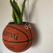 Charger l&#39;image dans la galerie, ballon-de-basket-spalding-nba-deco-basketball-decoration-pot-de-fleurs-7
