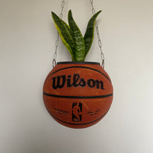 Charger l&#39;image dans la galerie, ballon-de-basket-wilson-nba-deco-basketball-decoration-pot-de-fleurs
