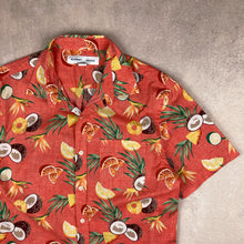 Charger l'image dans la galerie, chemise-a-fleurs-homme-rouge-rose
