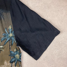 Charger l'image dans la galerie, chemise-a-fleurs-vintage-homme-noire-et-marron

