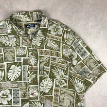 Charger l&#39;image dans la galerie, chemise-a-fleurs-vintage-homme-verte

