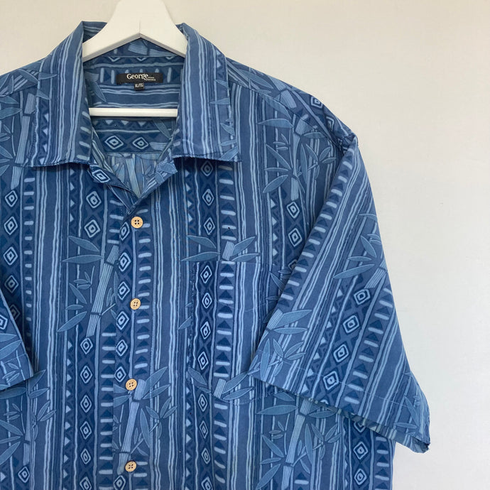      chemise-hawaienne-a-fleurs-bleue-homme-vintage