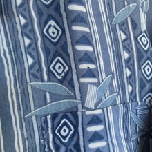 Charger l&#39;image dans la galerie,      chemise-hawaienne-a-fleurs-bleue-homme-vintage
