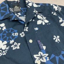 Charger l'image dans la galerie, chemise-hawaienne-a-fleurs-bleue-marine
