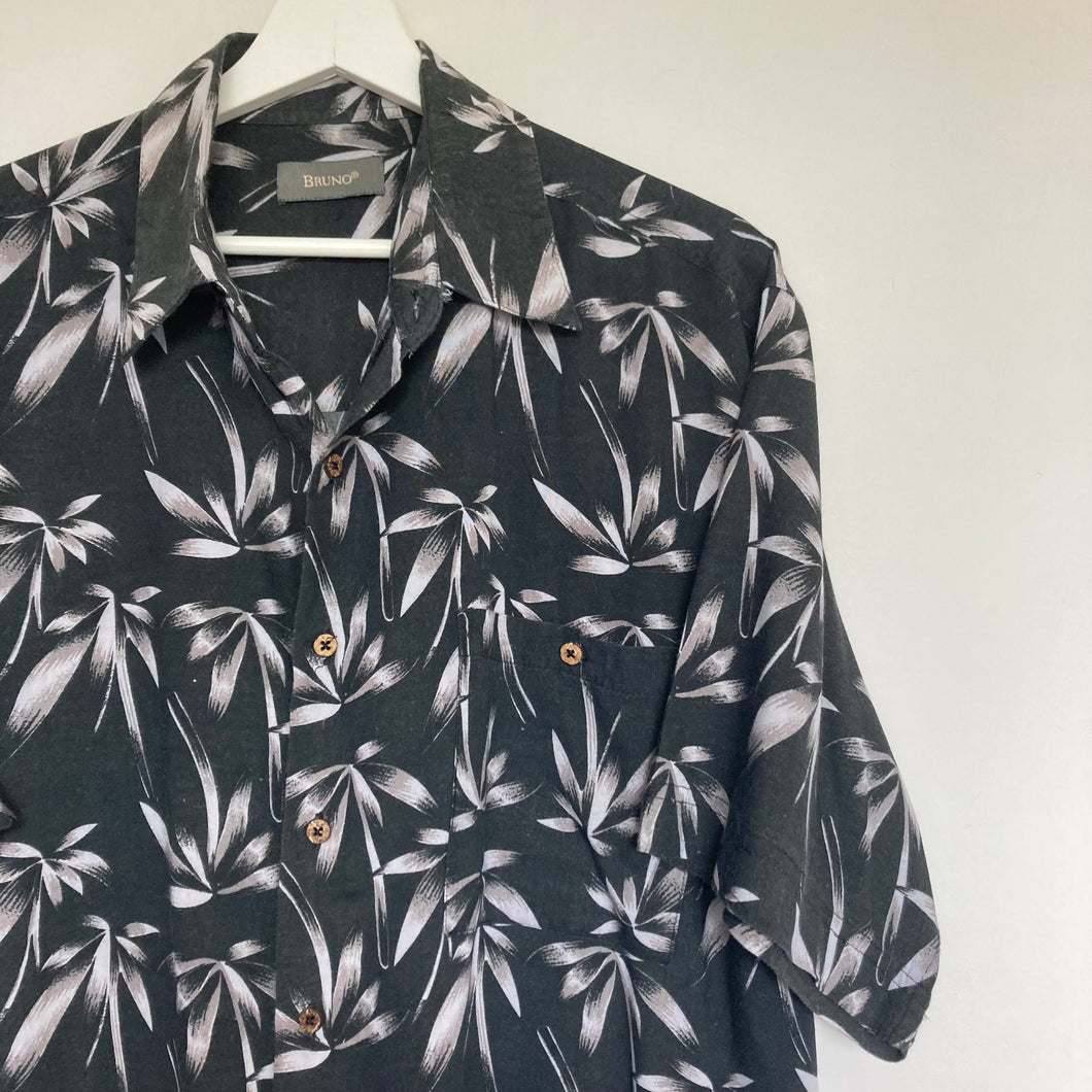      chemise-hawaienne-a-fleurs-homme-vintage-noire
