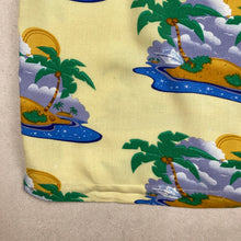Charger l'image dans la galerie, chemise-hawaienne-a-fleurs-jaune-homme
