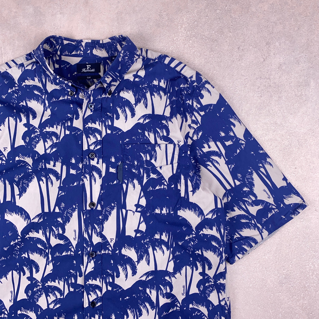 chemise-hawaienne-a-fleurs-palmiers-bleus