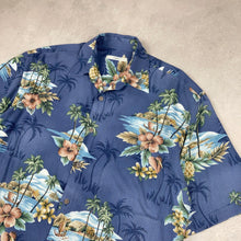 Charger l'image dans la galerie, chemise-hawaienne-a-fleurs-vintage-homme-bleue
