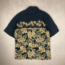 Charger l'image dans la galerie, chemise-hawaienne-a-fleurs-vintage-noire-homme
