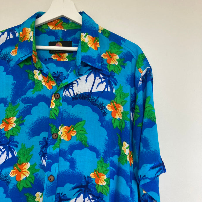      chemise-hawaienne-homme-a-fleurs-multicolores-vintage