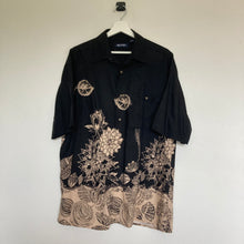 Charger l&#39;image dans la galerie,      chemise-hawaienne-homme-a-fleurs-noire-vintage
