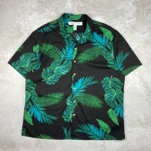 Charger l&#39;image dans la galerie, chemise-hawaienne-homme-a-fleurs-old-navy
