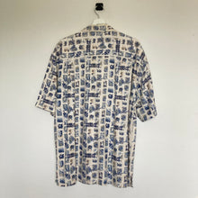 Charger l&#39;image dans la galerie,      chemise-hawaienne-homme-a-motifs-beige-vintage
