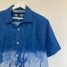 Charger l&#39;image dans la galerie,      chemise-hawaienne-homme-tommy-hilfiger-bleue
