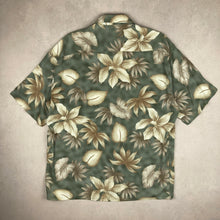 Charger l'image dans la galerie, chemise-hawaienne-vintage-a-fleurs-kaki-homme

