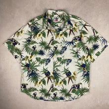 Charger l'image dans la galerie, chemise-hawaienne-vintage-a-fleurs-perroquets-homme
