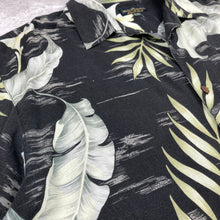 Charger l&#39;image dans la galerie, chemise-hawaienne-vintage-homme-a-fleurs
