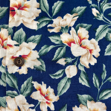 Charger l&#39;image dans la galerie, chemise-hawaienne-vintage-homme-a-fleurs-made-in-hawaii

