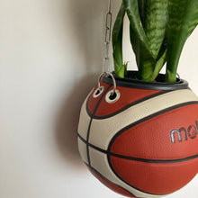 Charger l&#39;image dans la galerie, deco-chambre-basket-nba-ballon-de-basketball-planter-pot-de-fleurs-plante-molten
