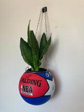 Charger l&#39;image dans la galerie, deco-chambre-basket-nba-ballon-de-basketball-planter-pot-de-fleurs-plante-spalding
