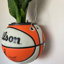 Charger l&#39;image dans la galerie, deco-chambre-basket-nba-ballon-de-basketball-planter-wilson-orange-pot-de-fleurs

