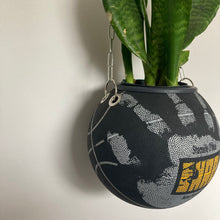 Charger l&#39;image dans la galerie, decoration-basket-nba-shaquille-oneal-ballon-de-basketball-planter-deco-pot-de-fleurs
