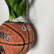 Charger l&#39;image dans la galerie, decoration-basket-nba-spalding-ballon-de-basketball-planter-deco-pot-de-fleurs
