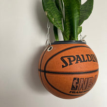 Charger l&#39;image dans la galerie, decoration-basket-nba-spalding-ballon-de-basketball-planter-deco-pot-de-fleurs
