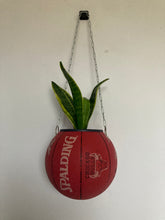 Charger l'image dans la galerie, ballon-de-basket-pot-de-fleurs-spalding-chicago-bulls-vintage
